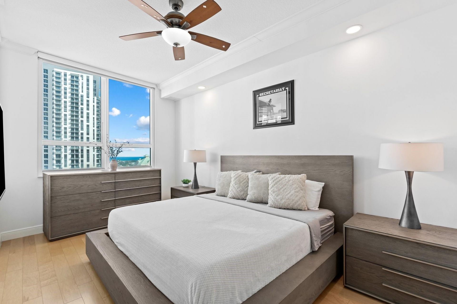 350 SE 2nd Street, Unit 2960, Fort Lauderdale, FL 33301 Photo