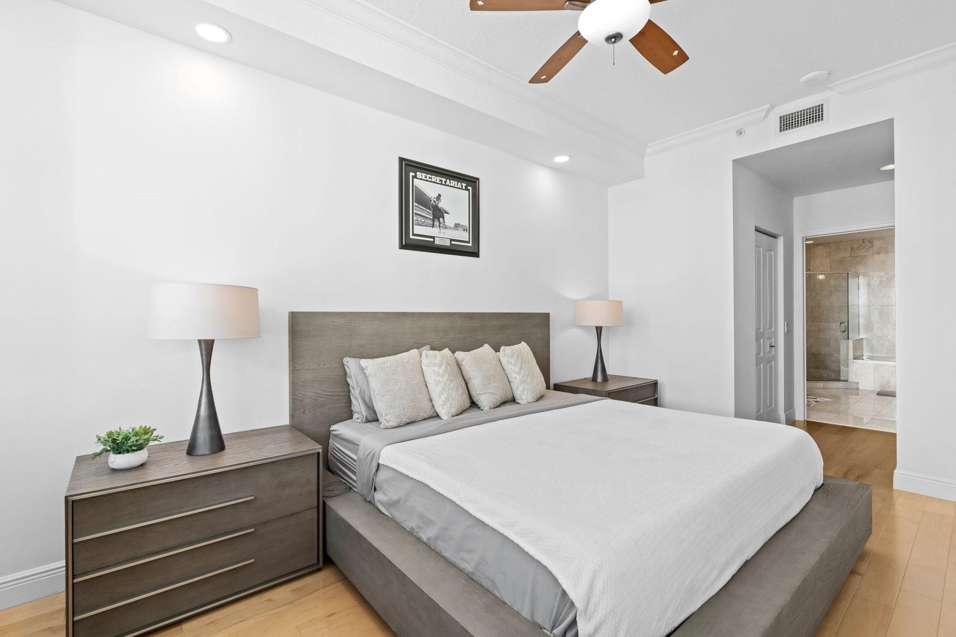350 SE 2nd Street, Unit 2960, Fort Lauderdale, FL 33301 Photo