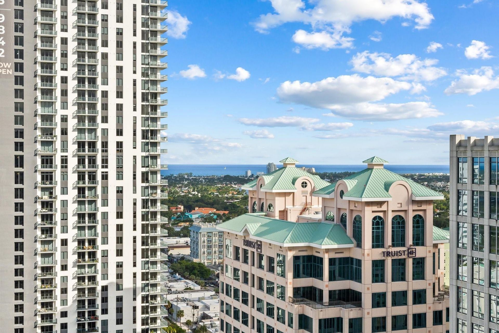 350 SE 2nd Street, Unit 2960, Fort Lauderdale, FL 33301 Photo