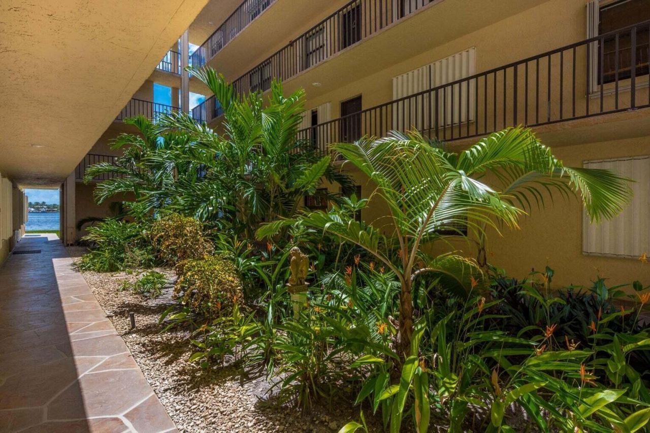 896 N Federal Highway, Unit 527, Lantana, FL 33462 Photo