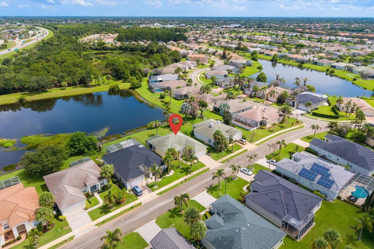 535 SW Lake Manatee Way, Port Saint Lucie, FL 34986 Photo