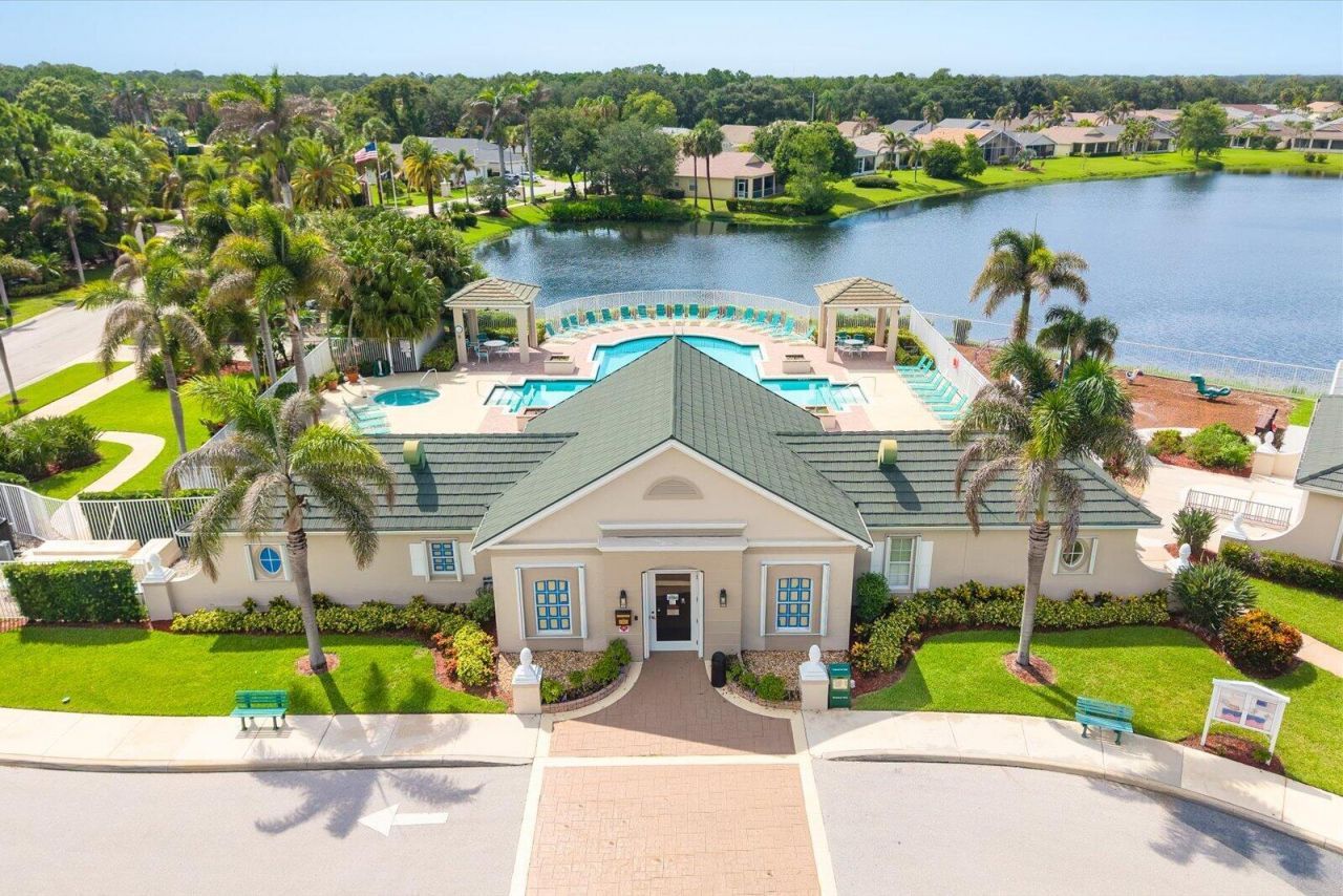 535 SW Lake Manatee Way, Port Saint Lucie, FL 34986 Photo
