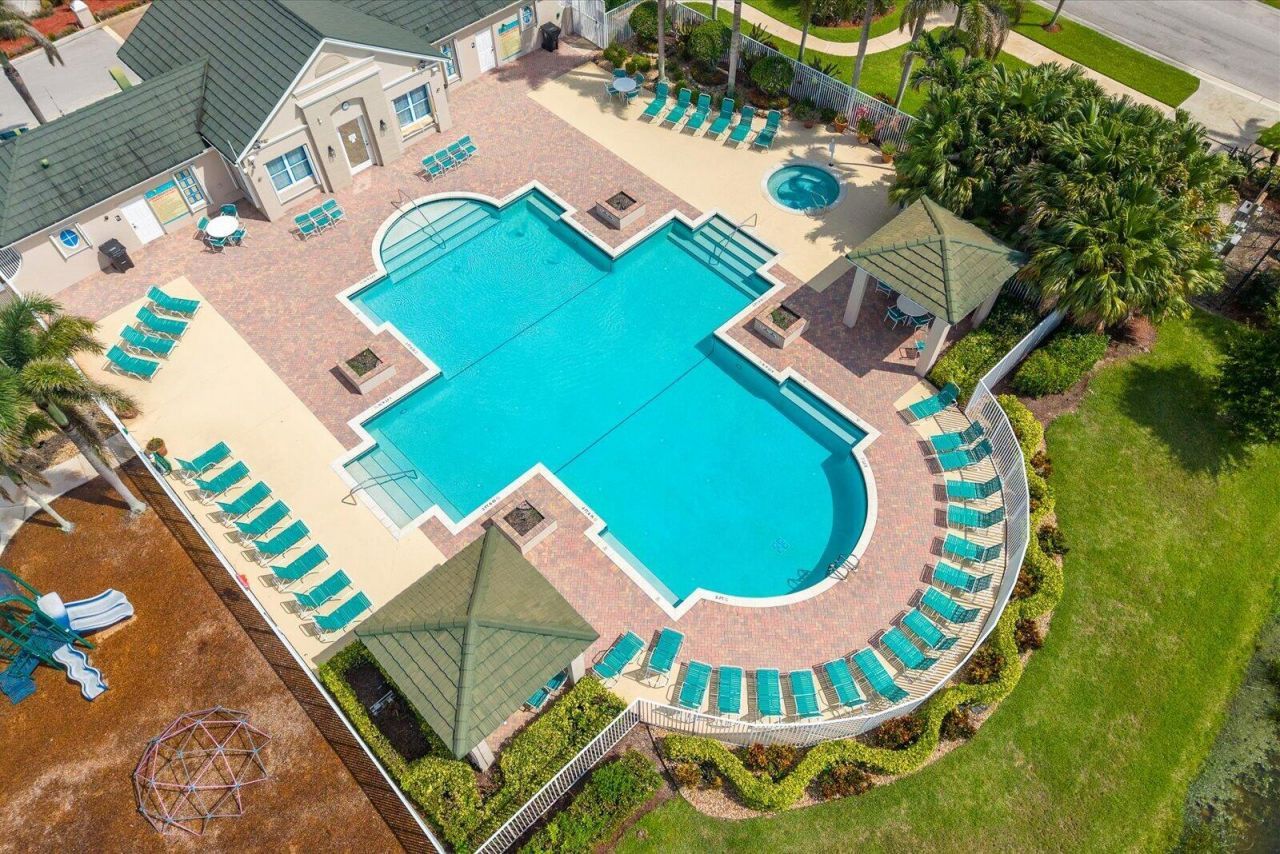 535 SW Lake Manatee Way, Port Saint Lucie, FL 34986 Photo