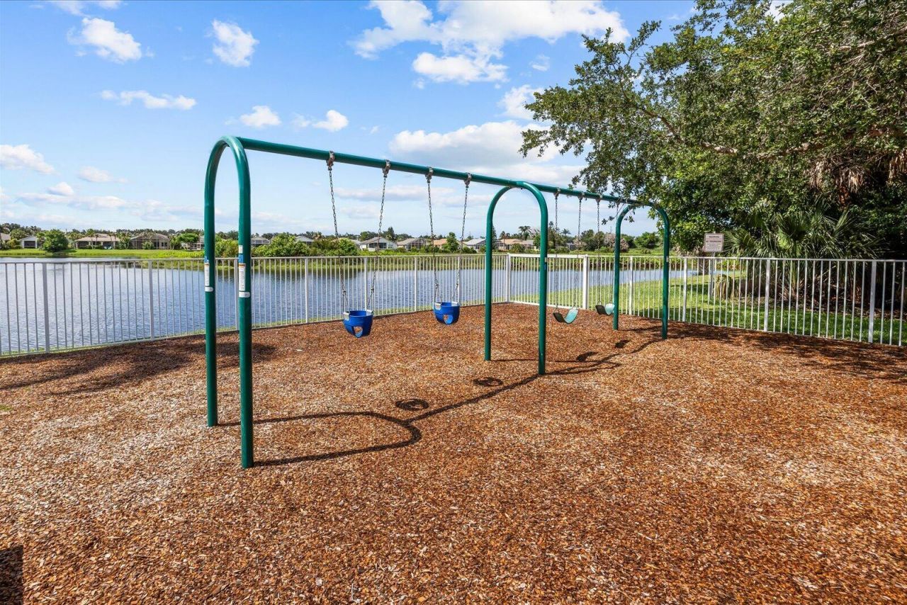 535 SW Lake Manatee Way, Port Saint Lucie, FL 34986 Photo