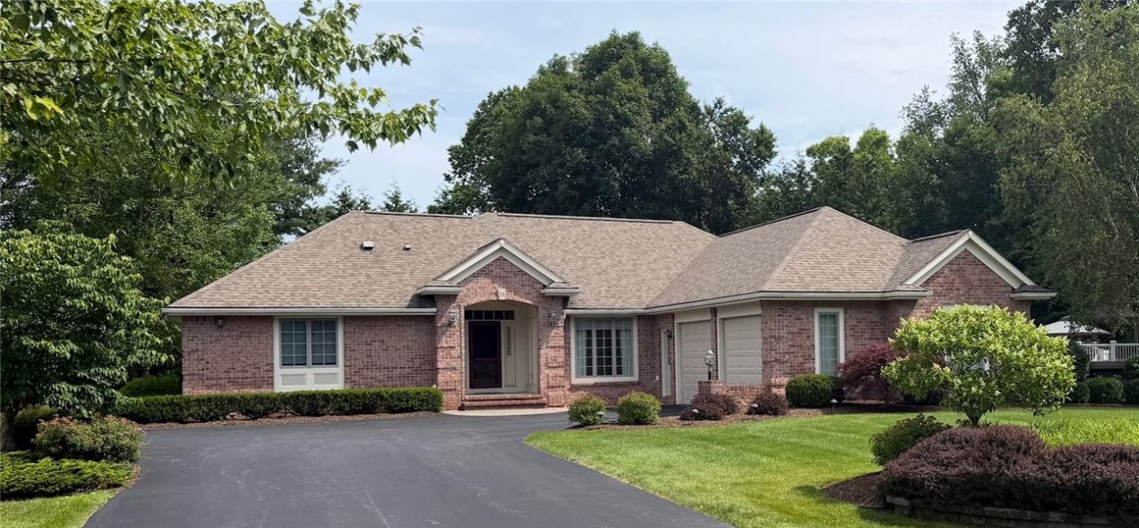 34 Crossbow Drive, Penfield, NY 14526 Main Photo