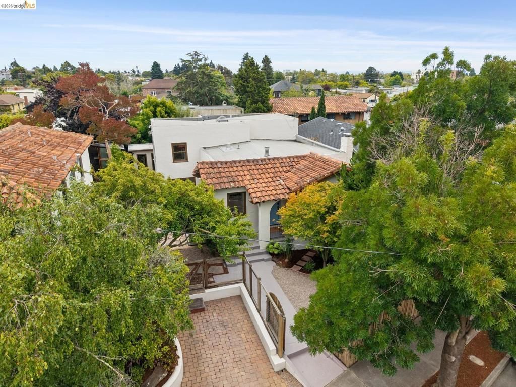 1246 Hopkins St, Berkeley, CA 94702 Main Photo