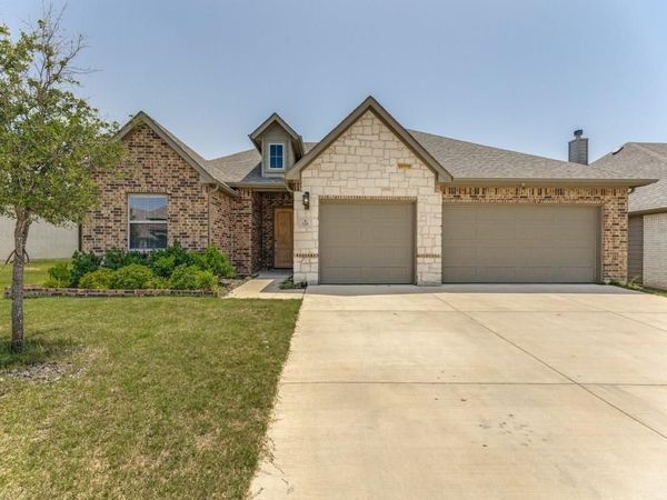 120 Rosemary Drive, Azle, TX 76020