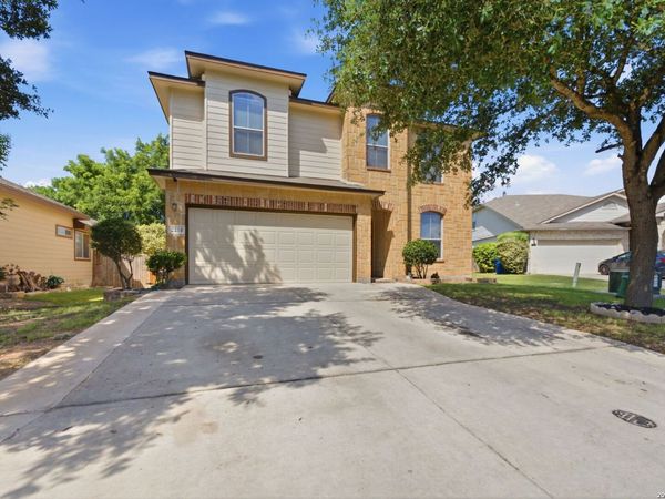 2214 LAKELINE DR, New Braunfels, TX 78130