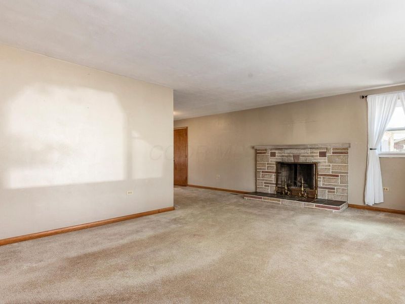 36 W 9th Street, Dresden, OH 43821 Photo 3