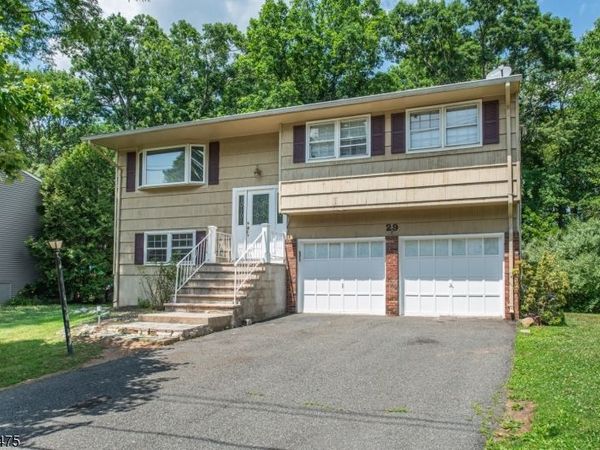 29 Downstream Dr, Mount Olive, NJ 07836
