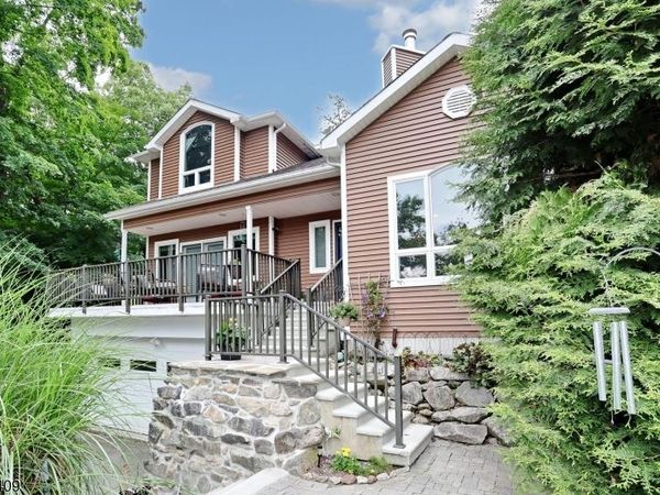 121 Magee Rd, Ringwood, NJ 07456