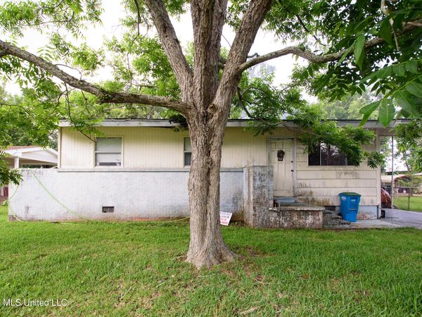 2818 Criswell Avenue, Pascagoula, MS 39567
