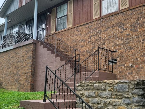 530 Phipps Dr, Nashville, TN 37218