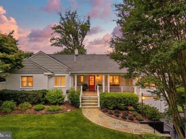 1622 FOREST LANE, MCLEAN, VA 22101