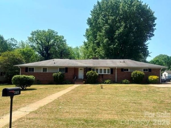 2819 Gardner Park Drive, Gastonia, NC 28054