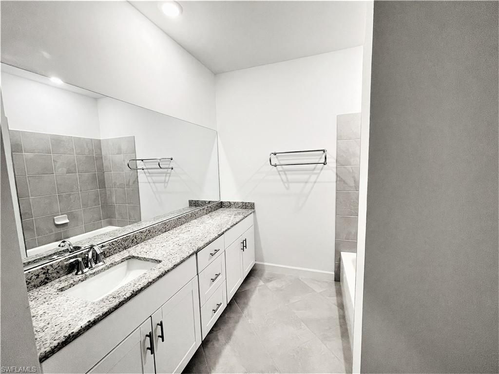 14243 Pine Lodge Ln , Fort Myers, FL 33913 Photo