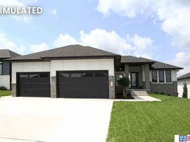 941 N 104th Street, Lincoln, NE 68527