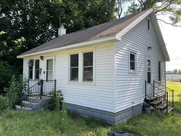 3871 Main Street, Benton Harbor, MI 49022