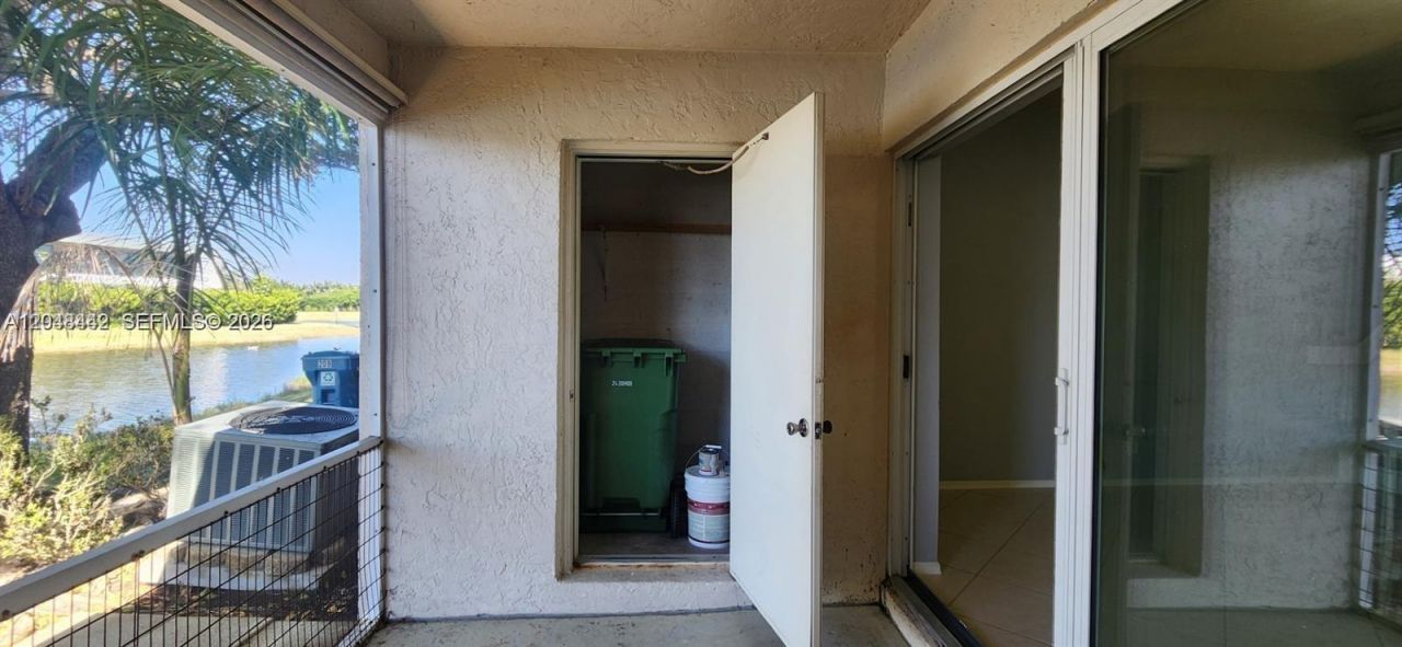 211 Mallory Ct, Unit 211+ DEN/O, Weston, FL 33326 Photo