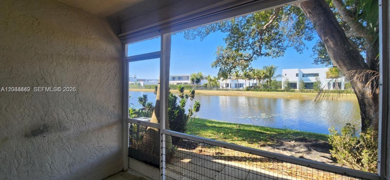 211 Mallory Ct, Unit 211+ DEN/O, Weston, FL 33326 Photo