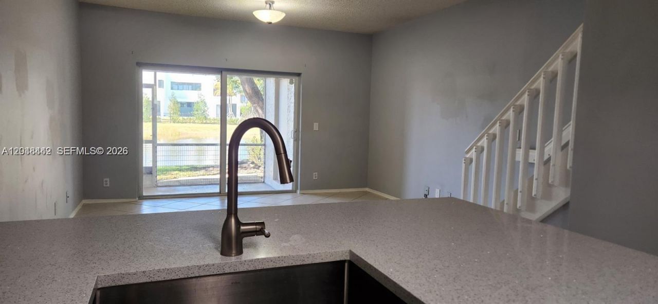 211 Mallory Ct, Unit 211+ DEN/O, Weston, FL 33326 Photo