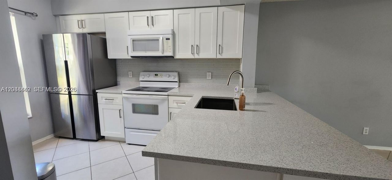 211 Mallory Ct, Unit 211+ DEN/O, Weston, FL 33326 Photo
