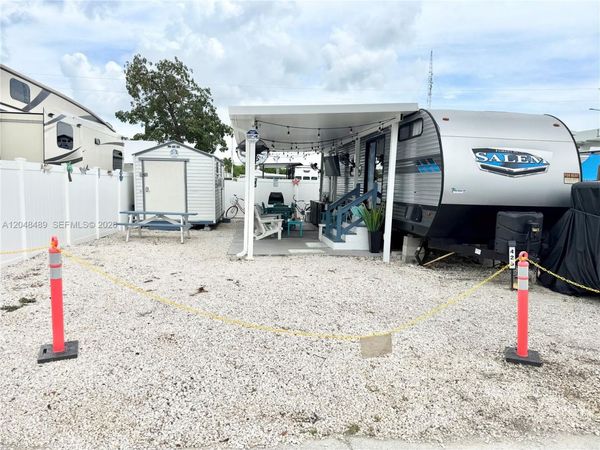325 Calusa St , Key Largo, FL 33037