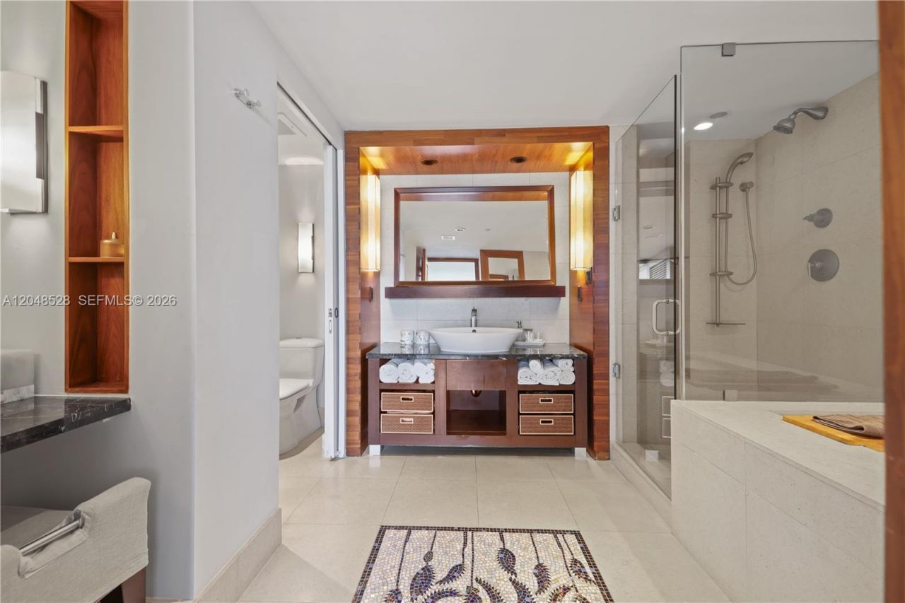 6801 Collins Ave , Unit 516, Miami Beach, FL 33141 Photo