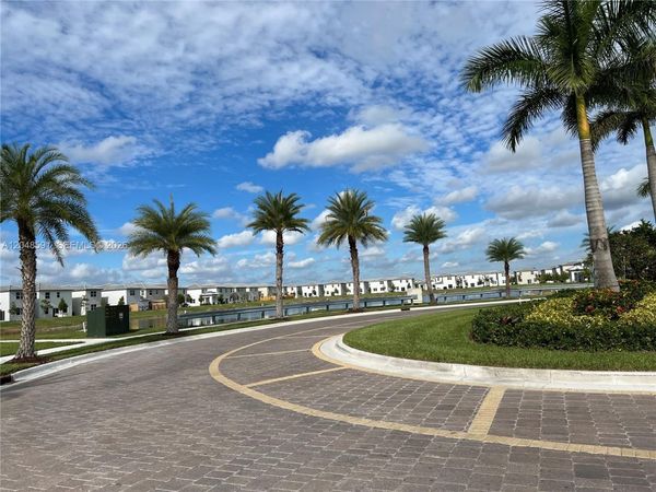 1864 SE 27th Rd , Homestead, FL 33035