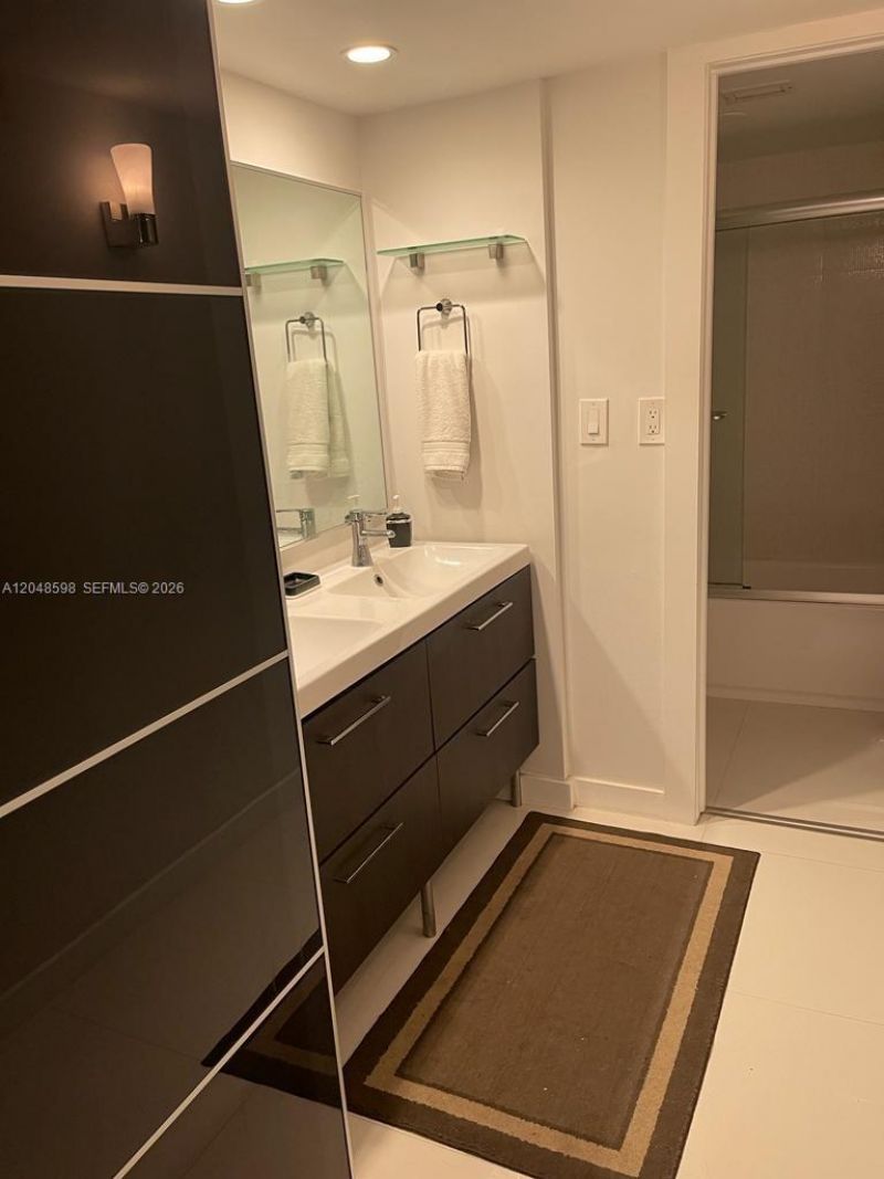 5701 Collins Ave , Unit 1411, Miami Beach, FL 33140 Photo
