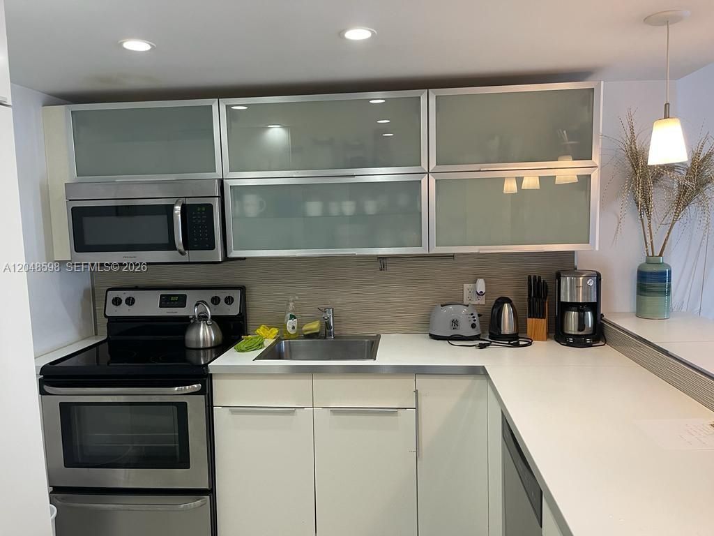 5701 Collins Ave , Unit 1411, Miami Beach, FL 33140 Photo