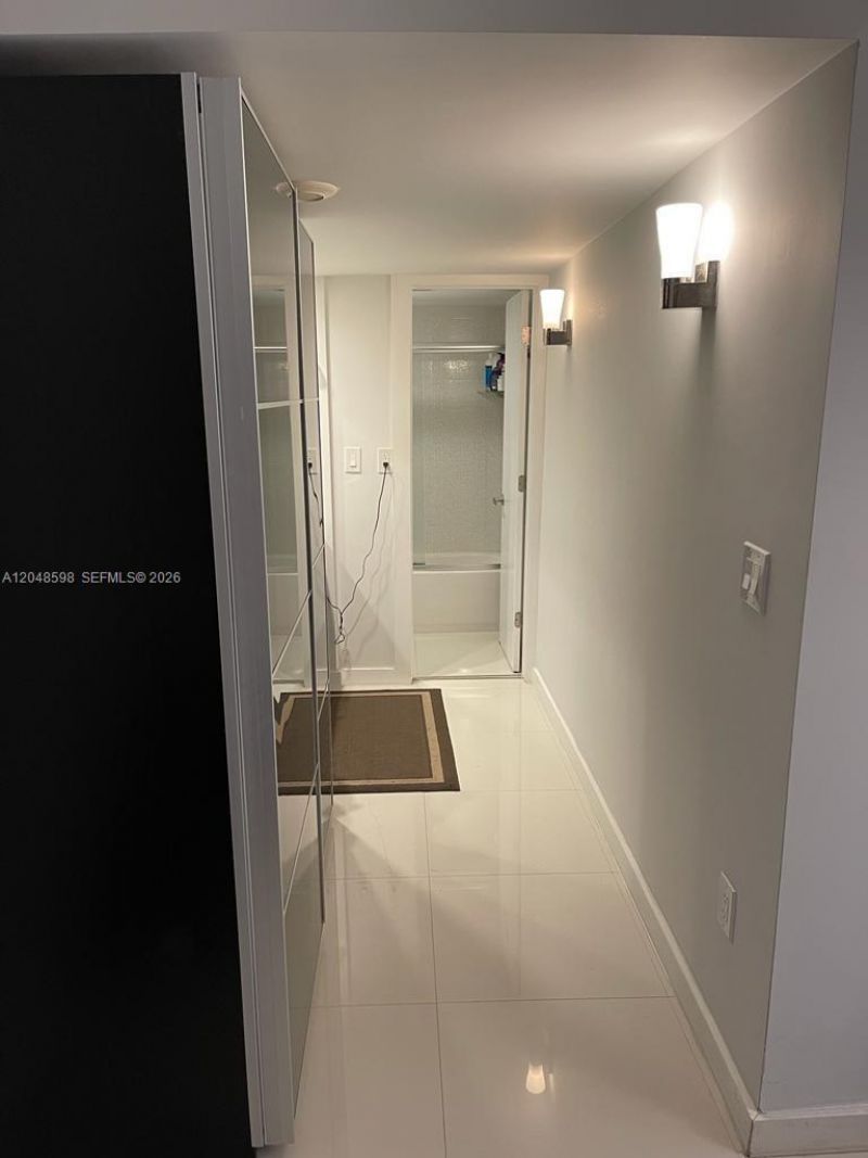 5701 Collins Ave , Unit 1411, Miami Beach, FL 33140 Photo