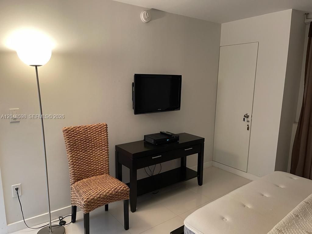 5701 Collins Ave , Unit 1411, Miami Beach, FL 33140 Photo