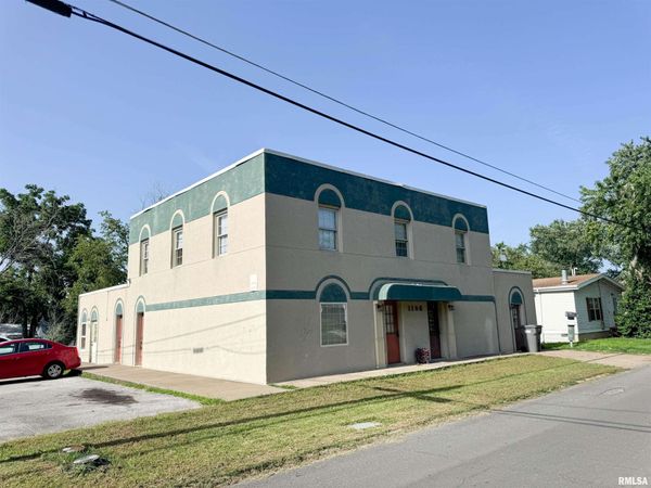 1106 W Hendrickson Street, Marion, IL 62952