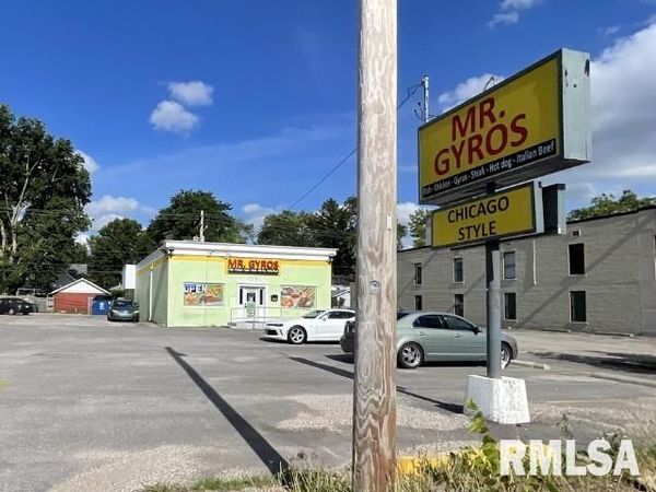 2126 S MACARTHUR Boulevard, Springfield, IL 62704