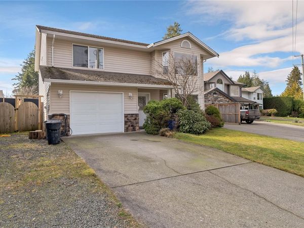 313 Harrogate Rd , Campbell River, BC V9W 1W1