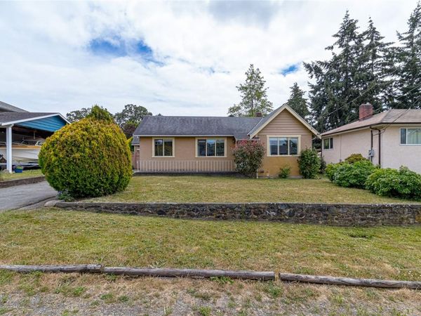 1263 Garkil Rd , Saanich, BC V8P 2L2