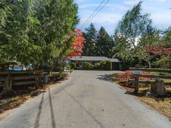 476 Qualicum Rd , Qualicum Beach, BC V9K 1B2