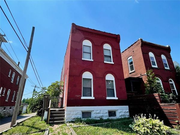 3943 Iowa Avenue , St Louis, MO 63118