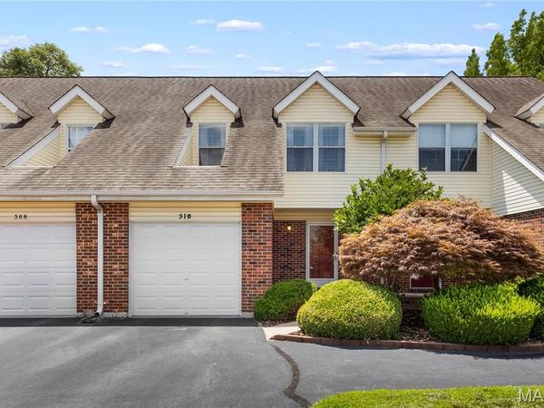 310 Crown Colony Court , Unit E, St Peters, MO 63376