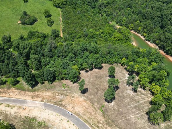 2936 Graystone shoals, Morristown, TN 37814