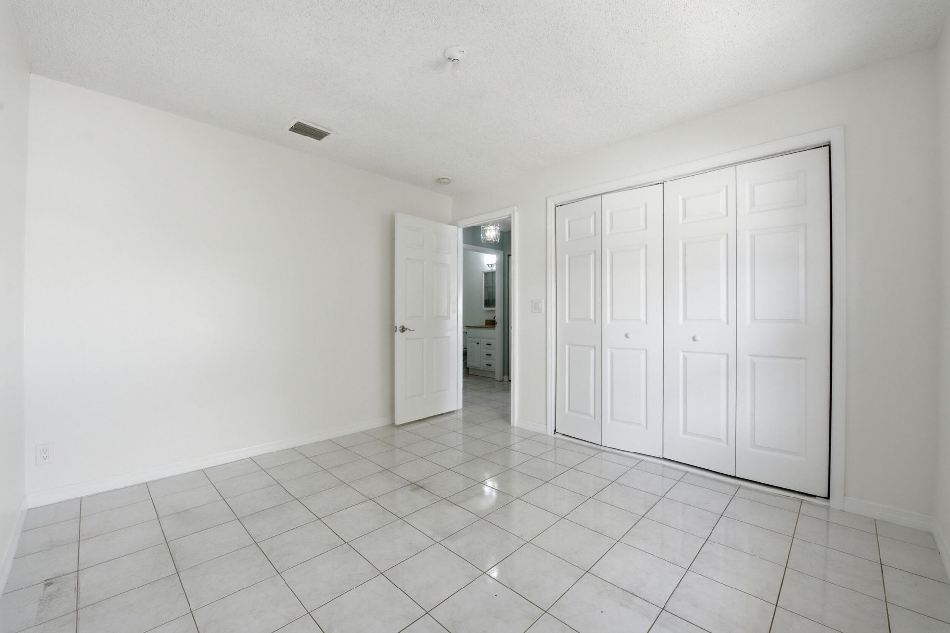 5814 Ithaca Circle E, Lake Worth, FL 33463 Photo