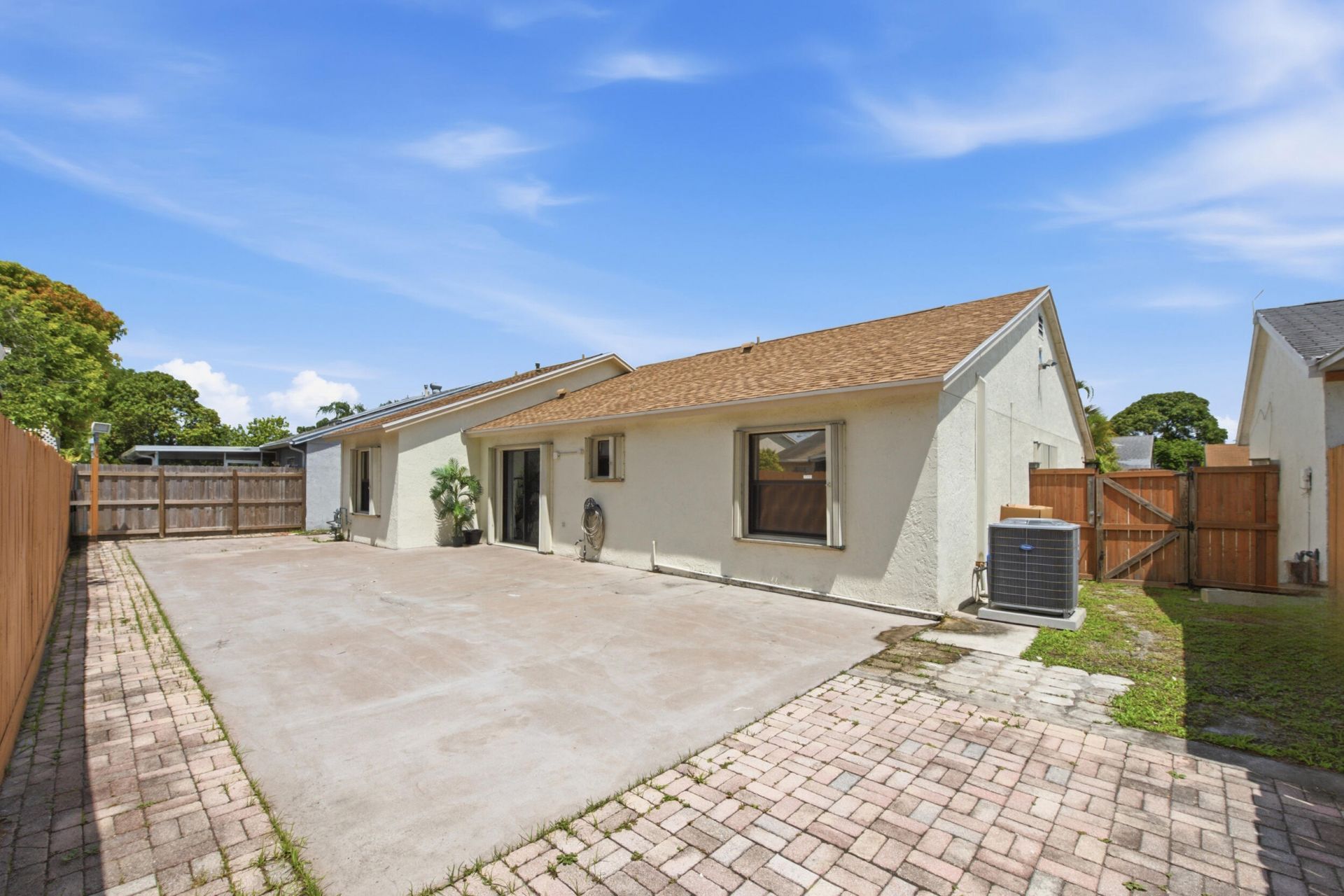 5814 Ithaca Circle E, Lake Worth, FL 33463 Photo