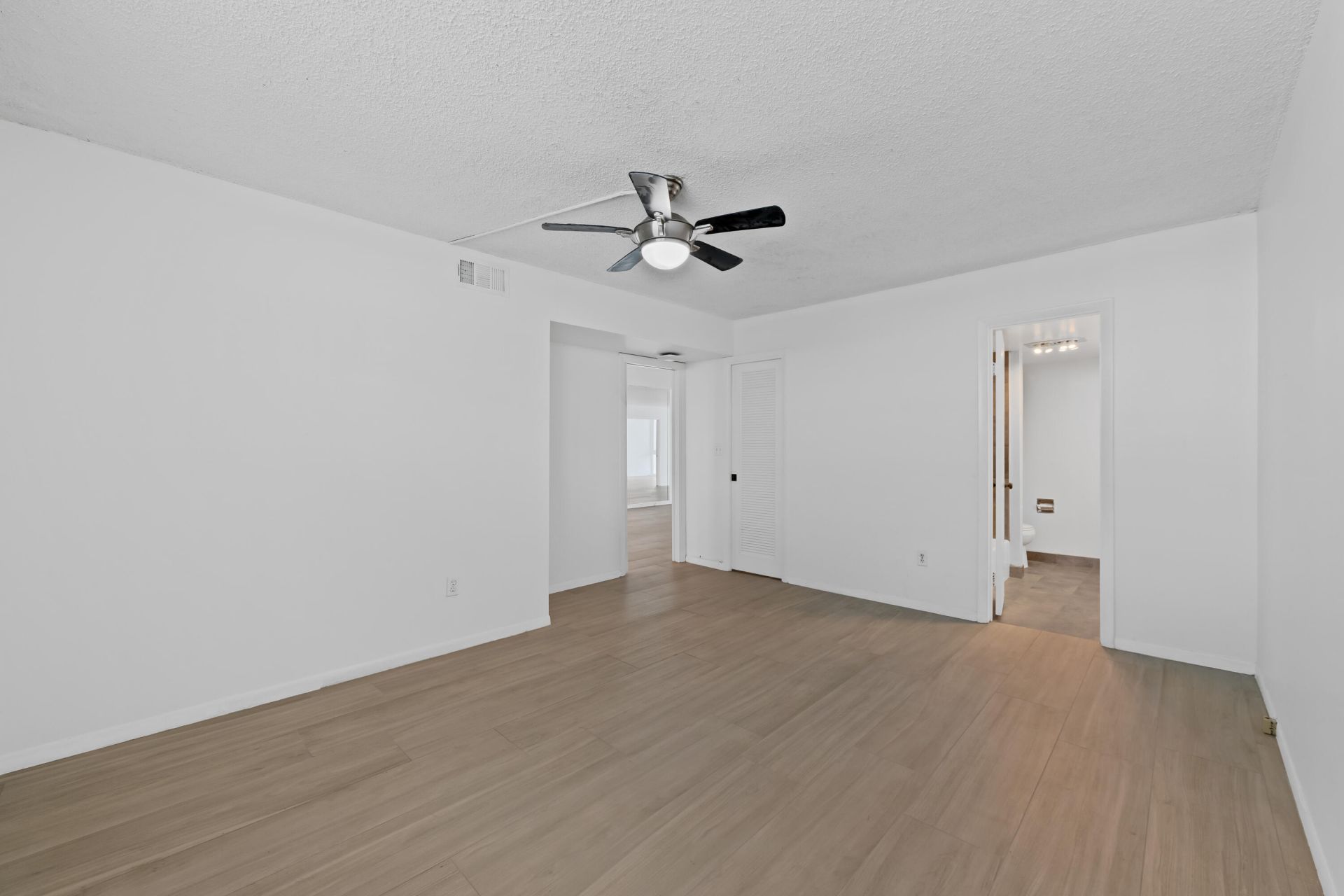 3100 NE 49th Street, Unit 1109, Fort Lauderdale, FL 33308 Photo