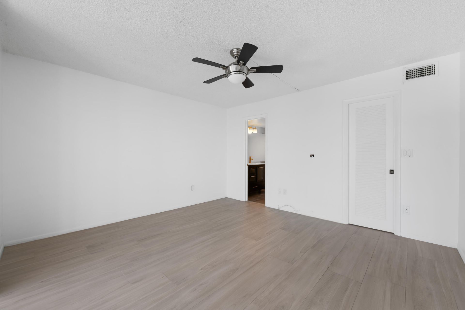 3100 NE 49th Street, Unit 1109, Fort Lauderdale, FL 33308 Photo