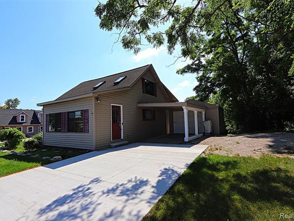 412 E Shore Drive, Northfield Twp, MI 48189