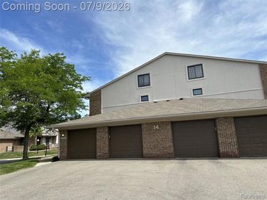 6669 Maple Lakes Drive, West Bloomfield Twp, MI 48322