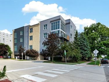 614 S Troy Street E, Royal Oak, MI 48067