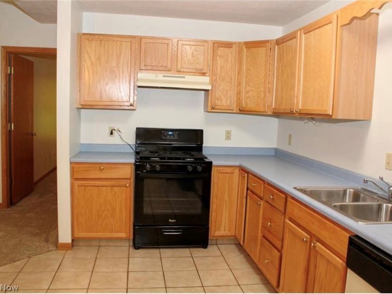 361 Meadowbrook Avenue, Unit 3, Boardman, OH 44512 Photo 3