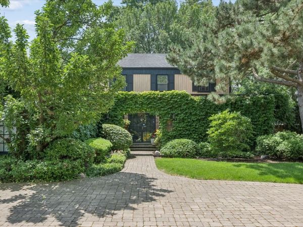 1075 North Avenue , Deerfield, IL 60015